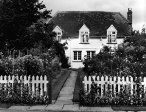 Images Dated 13th May 2011: English Cottage Garden