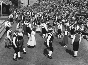 English Country Dancing