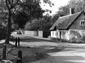 Idyll Prints: English Thatched Cottage