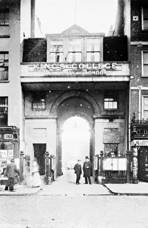 Images Dated 21st November 2019: Entrance to Kings College, University of London