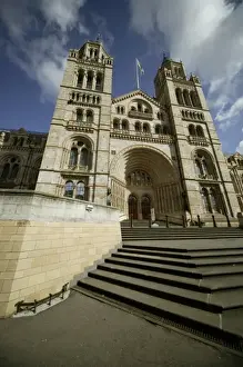 Great Britain Prints: Front entrance to the Natural History Museum, London