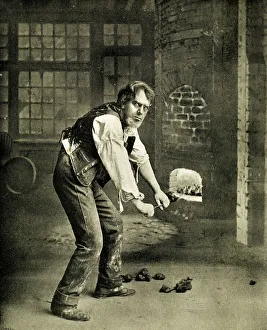 Cyrus Prints: Es Willard as Cyrus Blenkarn in The Middleman