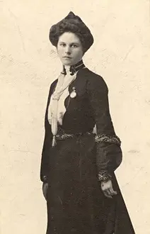 Etta Place, three-quarter length portrait