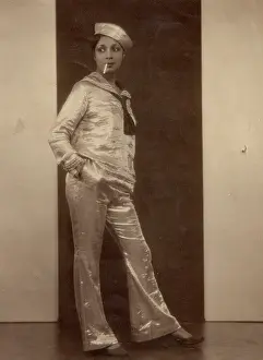 Evelyn Dove