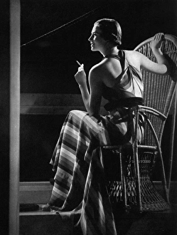 Images Dated 29th October 2015: Evening dress for a cruise