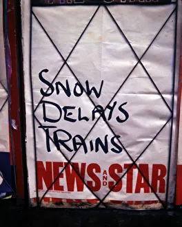 Warn Prints: Evening News and Star headlines