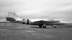 Duxford Prints: Ex Royal Air Force - English Electric Canberra B. 2 WH725