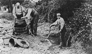 Excavations at Piltdown circa 1913
