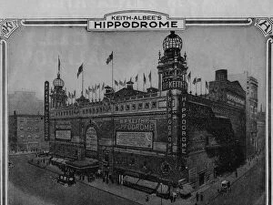 Images Dated 14th May 2015: The exterior fa硤e of the Hippodrome Theatre, New York, 192