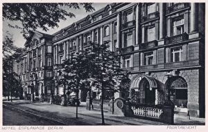 Images Dated 26th May 2015: Exterior fa硤e of the Hotel Esplanade, Berlin, 1920s