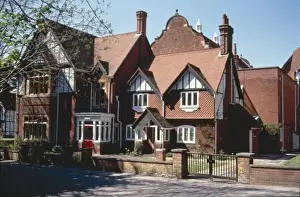 Tring Prints: Exterior view of The Natural History Museum at Tring