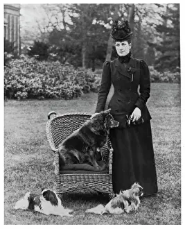 Fall / Queen Alexandra / Dog