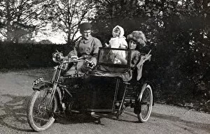 Family on a 1909 / 10 Rudge motorcycle & sidecar