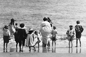 Summer Gallery: Family at the beach