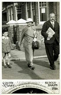 Candid Prints: A family on holiday on the South Coast of England