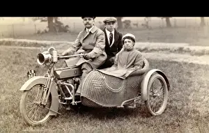 Family on on 1912 / 14 Perry Vale motorcycle & sidecar