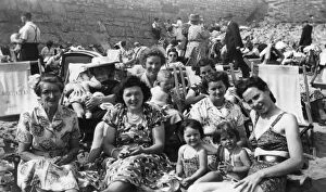 Images Dated 12th May 2016: Family outing to the seaside, beach scene, early 1950s