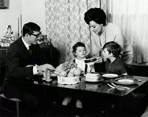 Images Dated 29th February 2016: Family seated at the dinner table 1960s