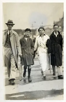 Cold Gallery: Family on a wet excursion to the beach at Weston-Super-Mare