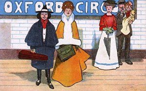 Accompanist Gallery: Famous Diva and accompanist noticed - Oxford Circus Station