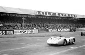 Compete Gallery: Fangio in Mercedes, Silverstone, England