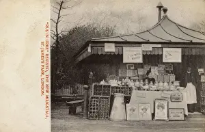 Chocolate Prints: Farm Stall in St. Jamess Park, London - New Milkstall