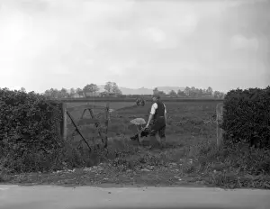 Cotswolds Prints: Farmer with Wheelbarrow