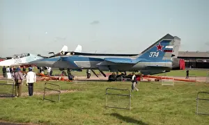 Mikoyan Prints: Farnborough 92 - MiG-31B White 374