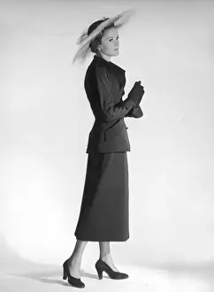 Feathery Prints: Fashion 1940S