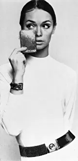 Fashion trends Advertisement