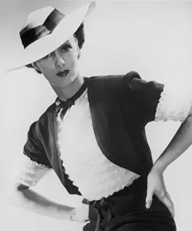 Fashionable Outfit 1930S