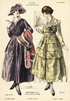 Monocle Prints: Two fashionable women on a summer stroll, WWI