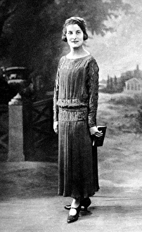 Almond Gallery: Fashions for September 1923
