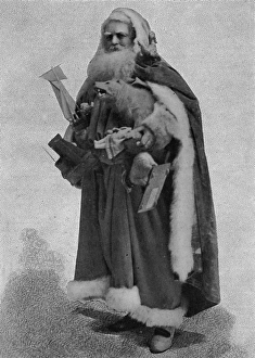 Images Dated 20th October 2017: Father Christmas