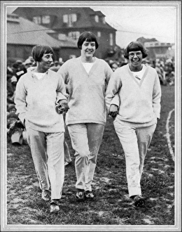 Athletes Collection: Female athletes in Ilford