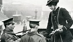 Conductors Gallery: Female bus conductor during World War I