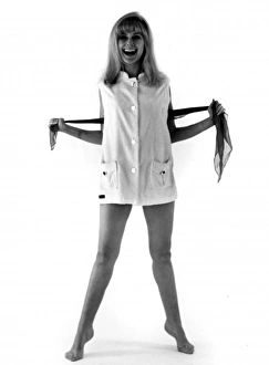 Images Dated 9th November 2011: Female Model