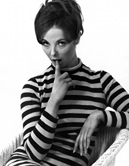 Images Dated 9th November 2011: Female Model