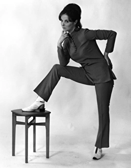 Images Dated 9th November 2011: Female Model