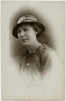Images Dated 3rd May 2017: Female Type / 1917 Photo