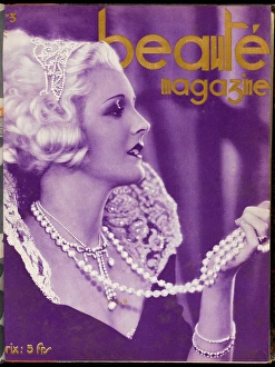 Magazine Covers Collection: Female Type / Beaute