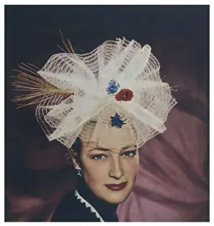 FEMALE TYPE / NET HAT 1946