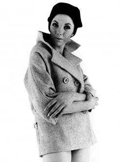 Images Dated 10th November 2011: Femlae Model