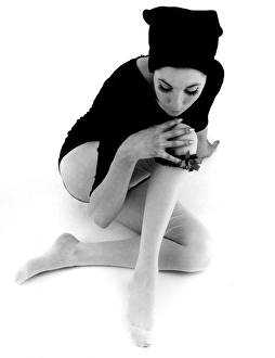 Images Dated 10th November 2011: Femlae Model
