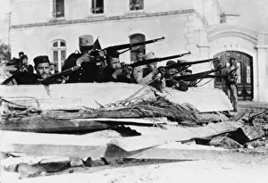 Praca Prints: Fighting in Lisboa