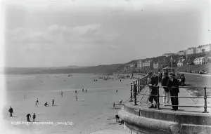 Filey Prints: Filey Promenade