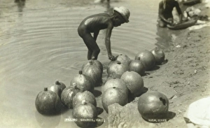 Fills Gallery: Filling Gourds - Haiti