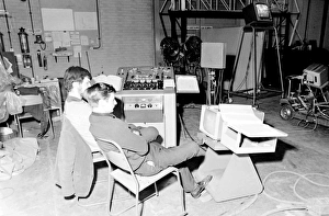Images Dated 4th April 2011: Filming Thunderbirds