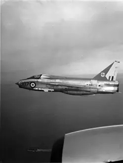 Lightning Prints: The final production English Electric Lightning T4 XM997