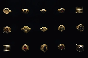 Goldsmith Gallery: Finger rings from 1st-6th centuries AD. Gold. The use over f